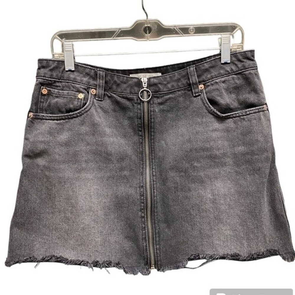 Free People Faded Black Distressed Zip Front A-line Raw Hem Denim Skirt 31